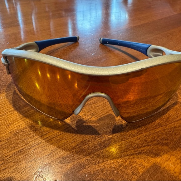 Men’s Oakley Radar SunglassesBlue & silver